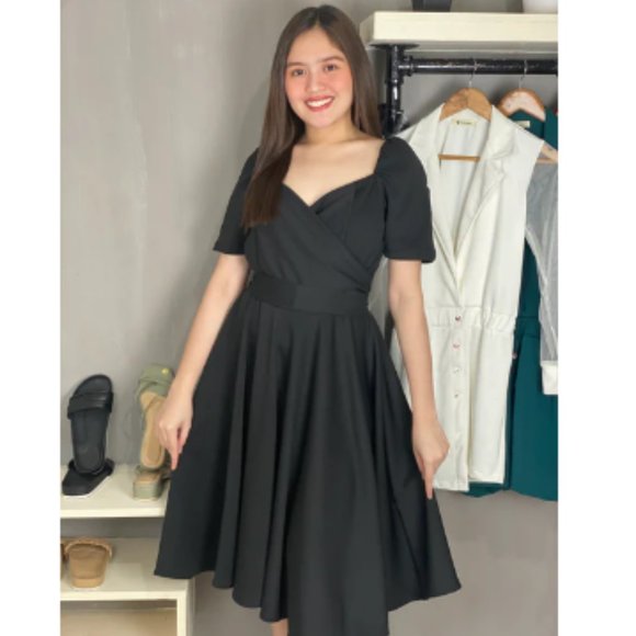 Fiorella Camisa's Sleeves - Picture 1 of 1
